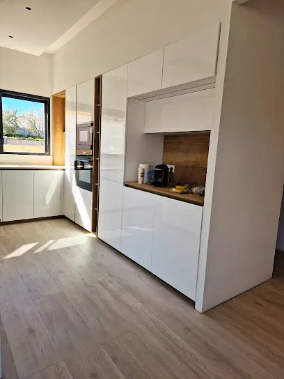 Image de Christelle CAMP -Designer d'Espace-Courtier en travaux - Vias et alentours