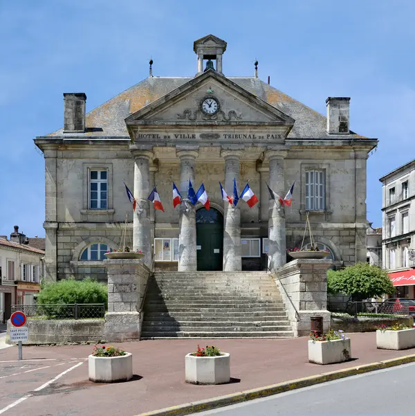 Votre Architecte Intérieur Architecte d'intérieur Châteauneuf-sur-Charente