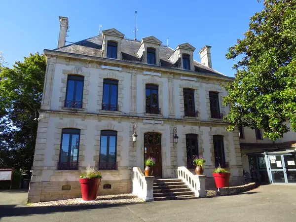 Votre Architecte Intérieur Architecte d'intérieur La Crèche